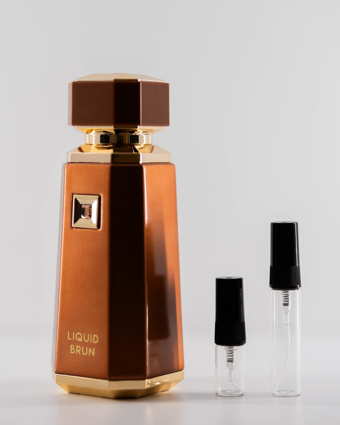 Liquid Brun with 2ml and 5ml decant bottles